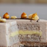 entremets Noisette ouvert_laissant_apparaitre_le_montage_interieur